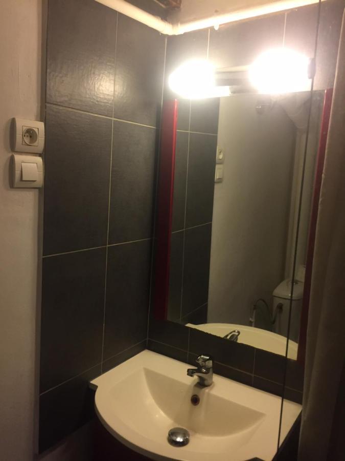 Le Victor Hugo 3d Et Sa Pizza Offerte Apartment